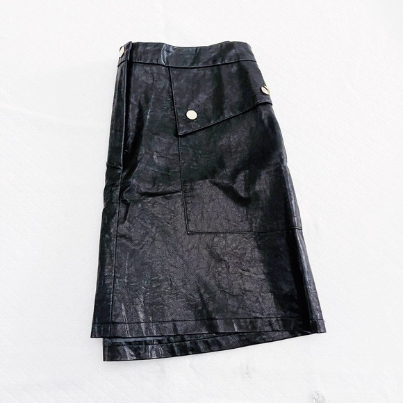 Zara Black A-Line Mini Skirt Front Pockets Silver Buttons SZM - Picture 6 of 6